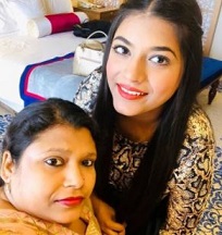 mahjabeen ali with mother nagina bano